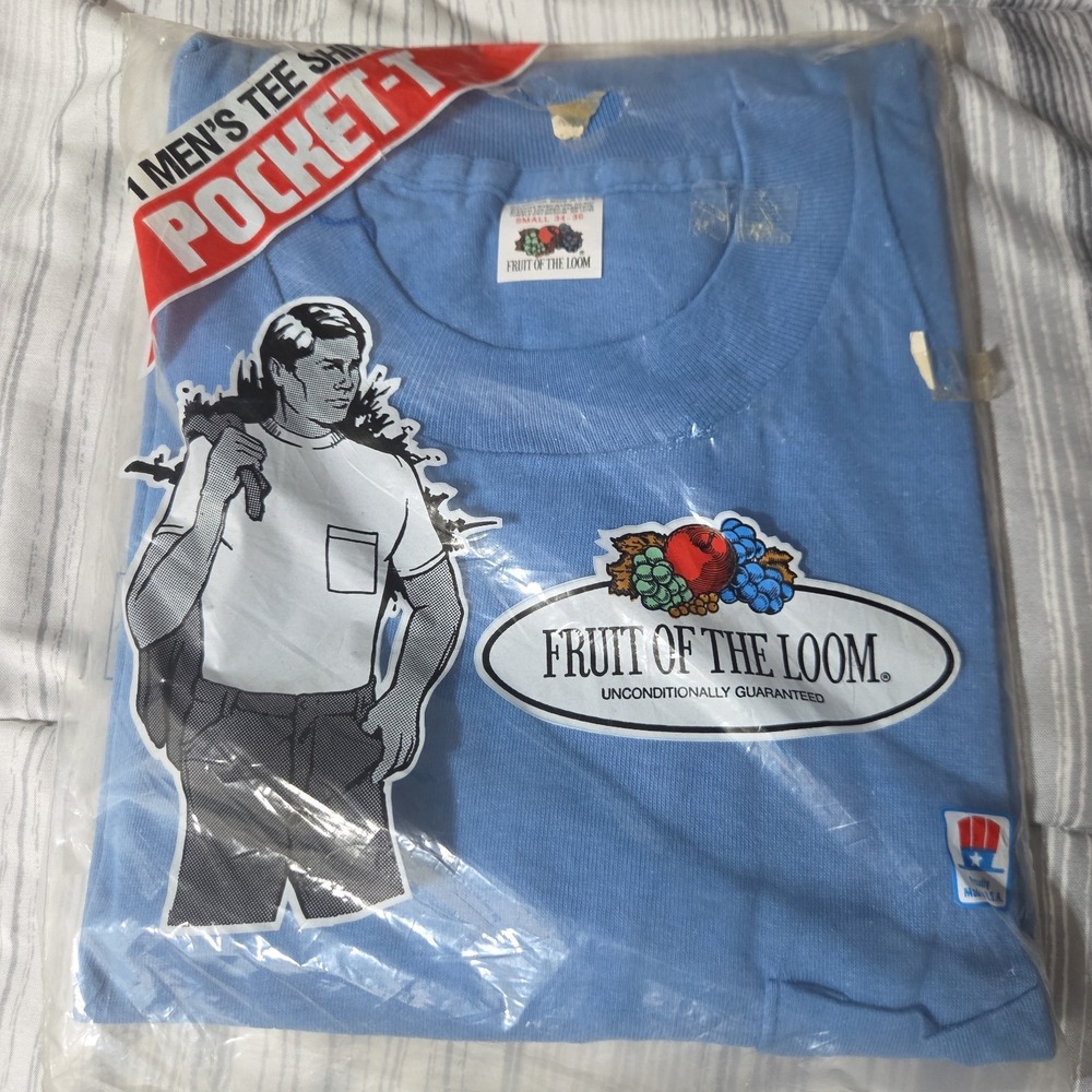 NWT Vintage 1984 Fruit of the Loom T Shirt Men's Small 34-36 Pocket NOS NIP USA